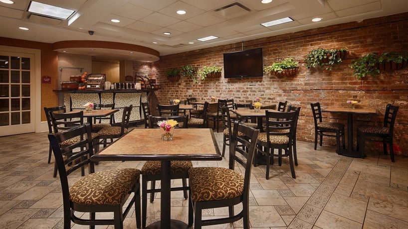 Imagen del bar/restaurante del Hotel Best Western Plus St. Christopher. Foto 4