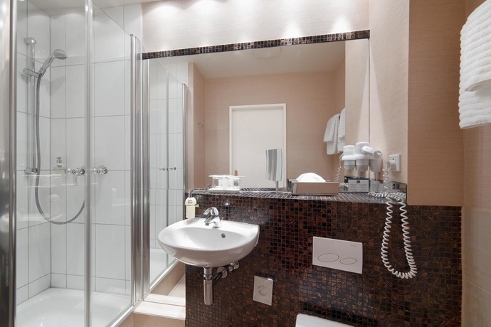 Imagen de la habitación del Hotel Best Western Plus St. Raphael. Foto 3