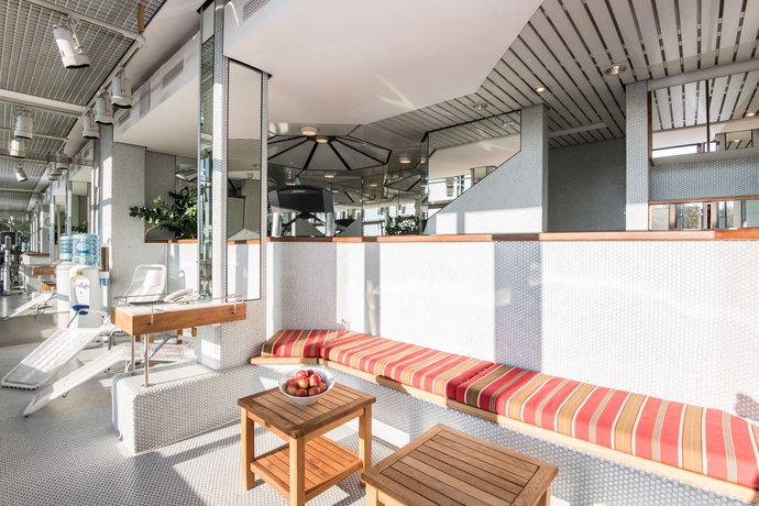 Imagen de la piscina del Hotel Best Western Plus St. Raphael. Foto 16