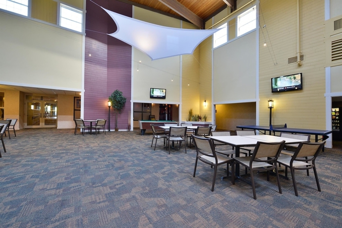 Imagen de los interiores del Hotel Best Western Plus Steeplegate Inn. Foto 15