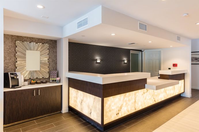 Imagen de los interiores del Hotel Best Western Plus Stevenson Manor. Foto 18