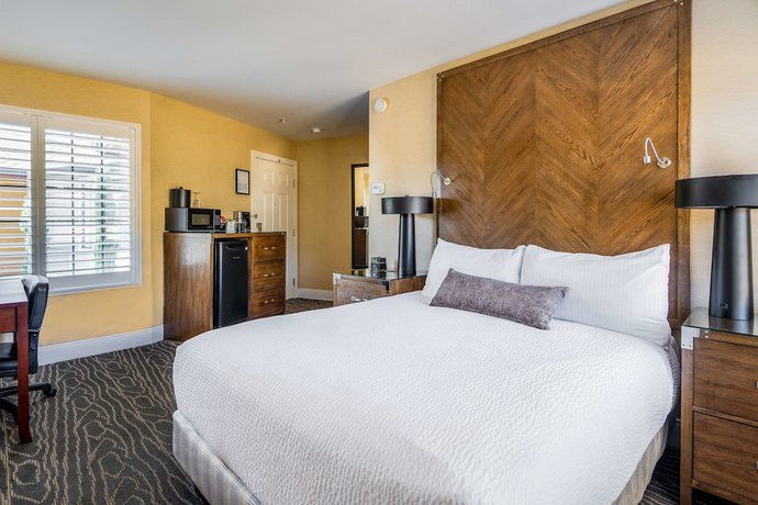 Imagen de la habitación del Hotel Best Western Plus Stevenson Manor. Foto 16