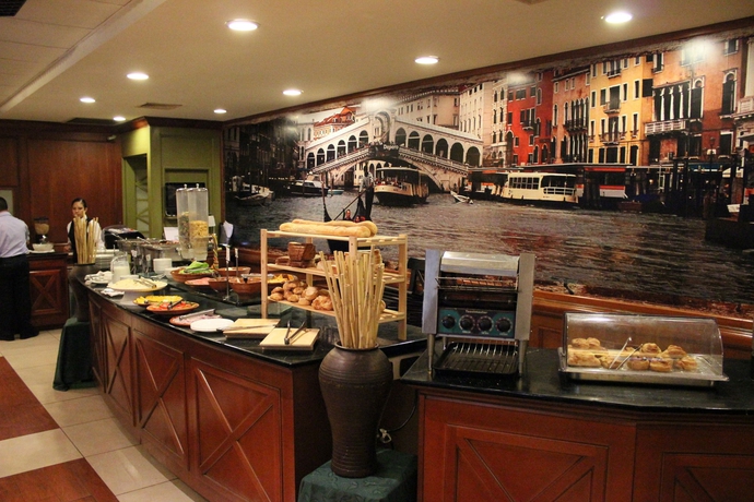 Imagen del bar/restaurante del Hotel Best Western Plus Stofella. Foto 3