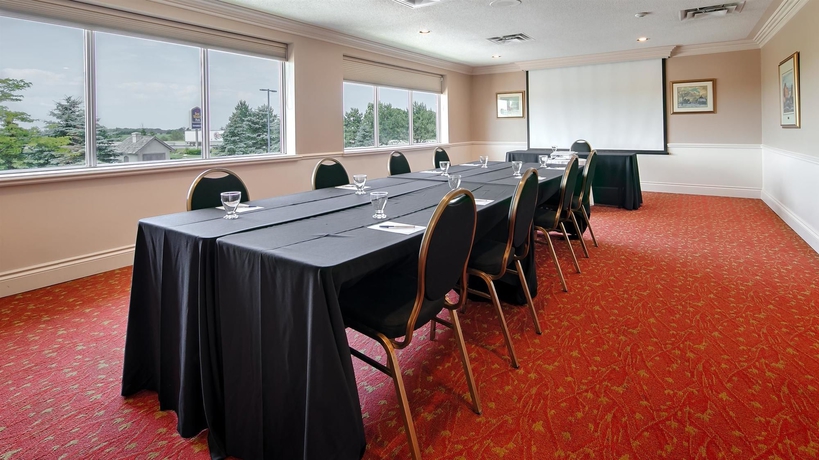 Imagen de los interiores del Hotel Best Western Plus Stoneridge Inn and Conference Centre. Foto 10
