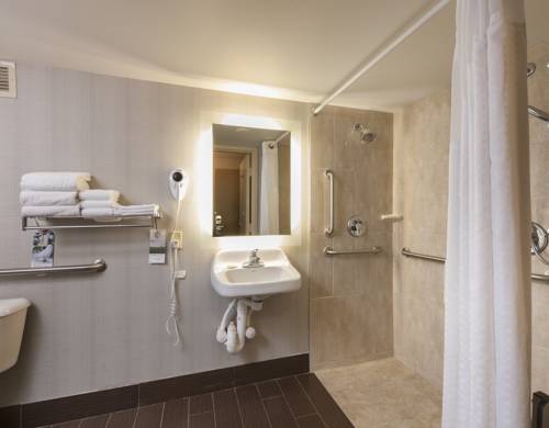 Imagen de la habitación del Hotel Best Western Plus Strongsville Cleveland. Foto 13