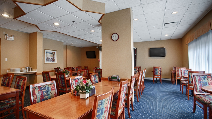 Imagen del bar/restaurante del Hotel Best Western Plus Suites Downtown. Foto 2