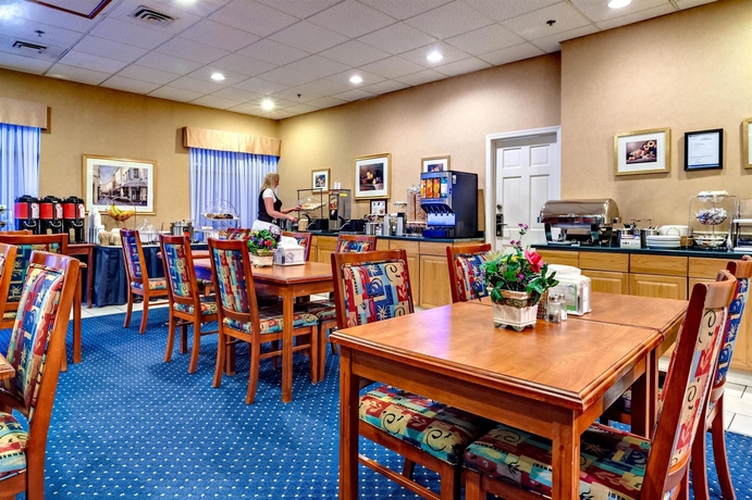 Imagen del bar/restaurante del Hotel Best Western Plus Suites Downtown. Foto 3