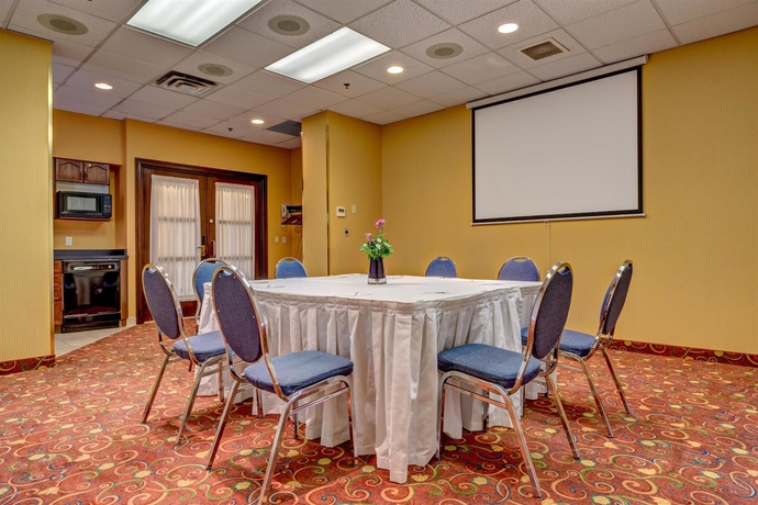 Imagen de los interiores del Hotel Best Western Plus Suites Downtown. Foto 10