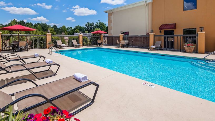 Imagen de la piscina del Hotel Best Western Plus Suites-greenville. Foto 20