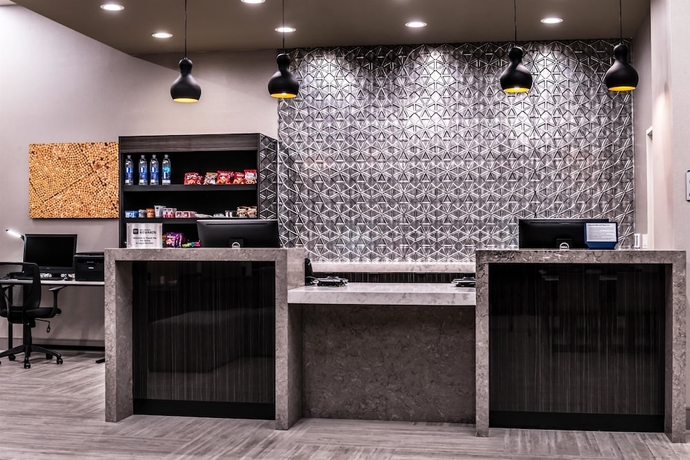 Imagen de los interiores del Hotel Best Western Plus Temecula Wine Country Andsuites. Foto 13