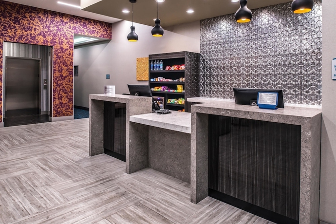 Imagen de los interiores del Hotel Best Western Plus Temecula Wine Country Andsuites. Foto 14