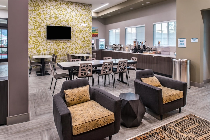 Imagen de los interiores del Hotel Best Western Plus Temecula Wine Country Andsuites. Foto 17