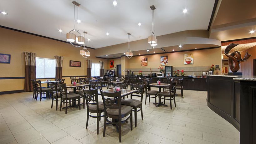 Imagen del bar/restaurante del Hotel Best Western Plus Texoma Hotel & Suites. Foto 6