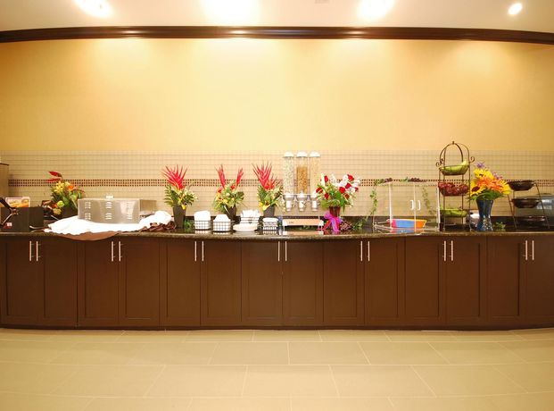 Imagen de los interiores del Hotel Best Western Plus Texoma Hotel & Suites. Foto 15