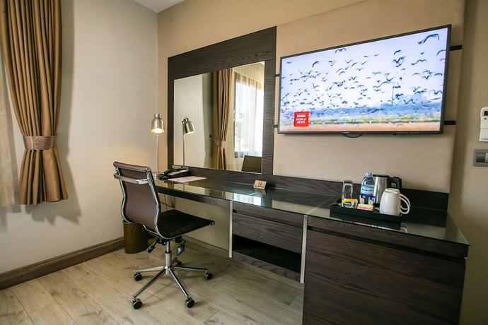 Imagen de la habitación del Hotel Best Western Plus The Athena Hotel. Foto 3