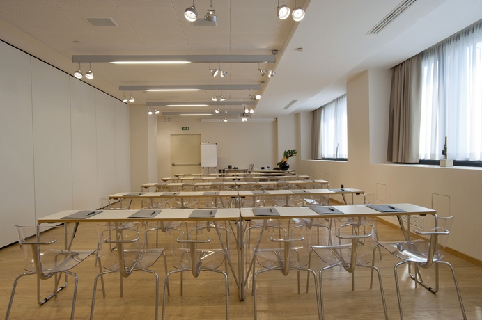 Imagen de los interiores del Hotel Best Western Plus The Hub. Foto 12
