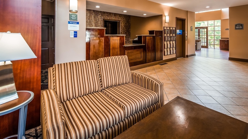 Imagen de los interiores del Hotel Best Western Plus The Inn and Suites at the Falls. Foto 16