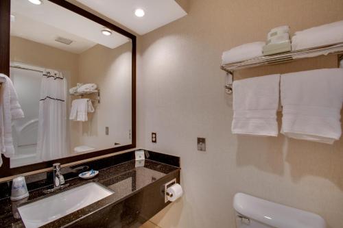 Imagen de la habitación del Hotel Best Western Plus, The Inn at Hampton. Foto 5