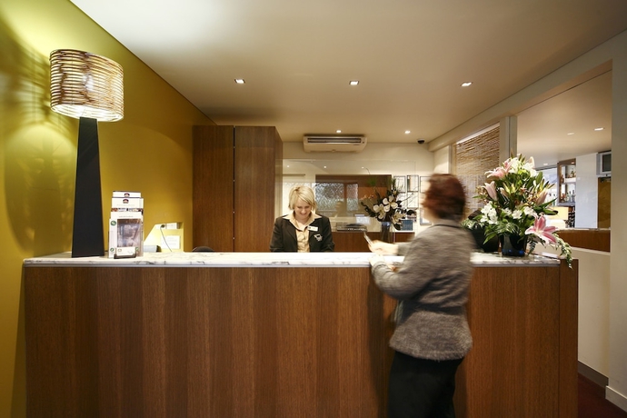Imagen de los interiores del Hotel Best Western Plus The Tudor-box Hill. Foto 17