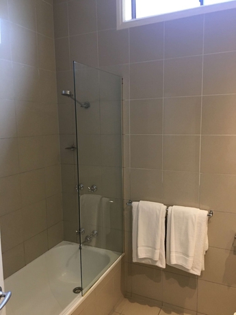 Imagen de la habitación del Hotel Best Western Plus The Tudor-box Hill. Foto 13