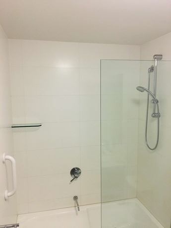 Imagen de la habitación del Hotel Best Western Plus The Tudor-box Hill. Foto 15