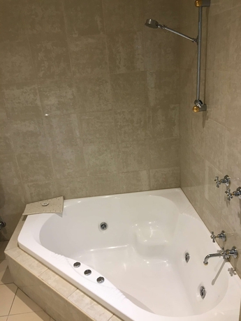 Imagen de la habitación del Hotel Best Western Plus The Tudor-box Hill. Foto 16
