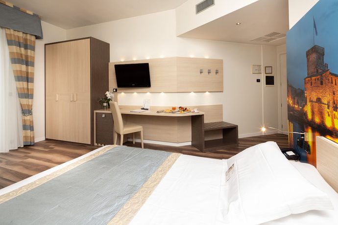 Imagen de la habitación del Hotel Best Western Plus Tigullio Royal. Foto 4