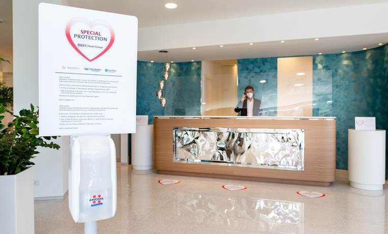 Imagen de los interiores del Hotel Best Western Plus Tigullio Royal. Foto 19