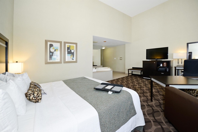 Imagen de la habitación del Hotel Best Western Plus Travel Toronto Airport. Foto 2