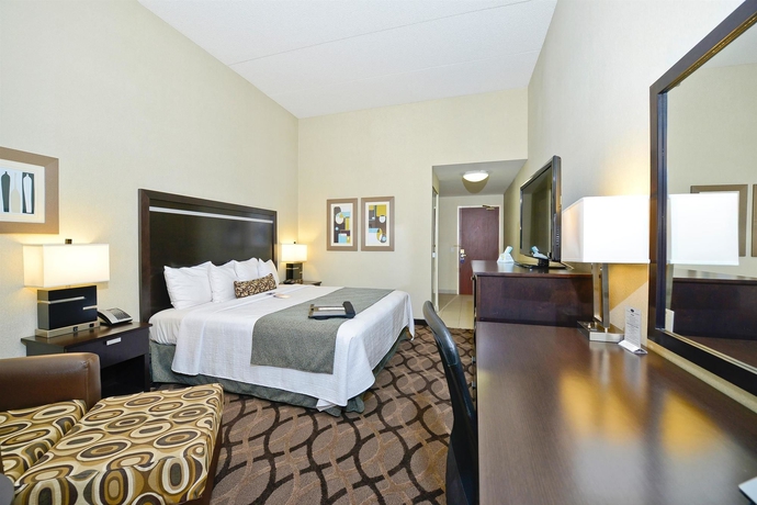 Imagen de la habitación del Hotel Best Western Plus Travel Toronto Airport. Foto 14