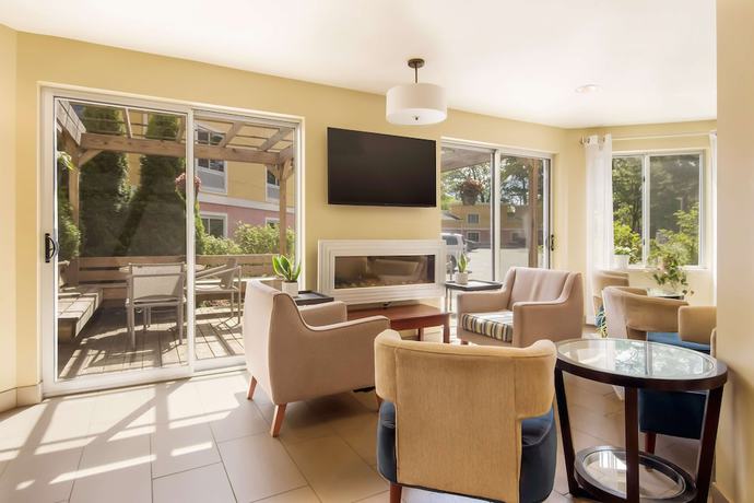 Imagen de los interiores del Hotel Best Western Plus Traverse City. Foto 19