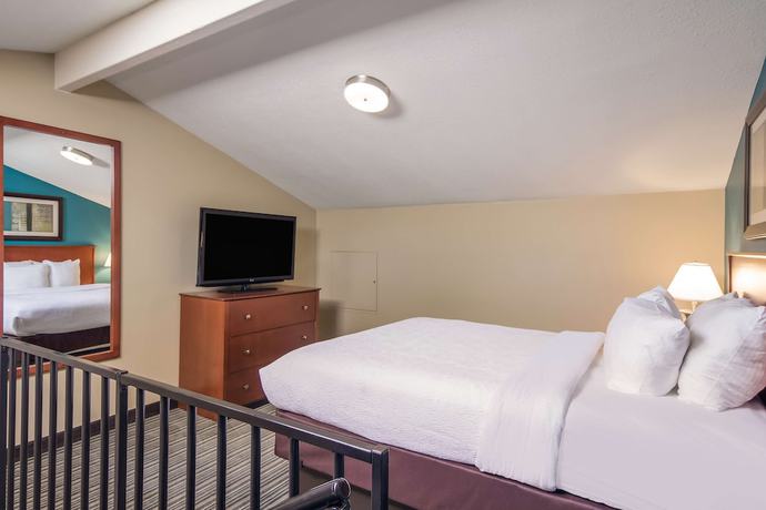 Imagen de la habitación del Hotel Best Western Plus Traverse City. Foto 6