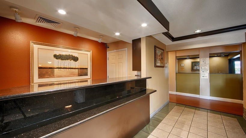 Imagen de los interiores del Hotel Best Western Plus Twin View Inn and Suites. Foto 13