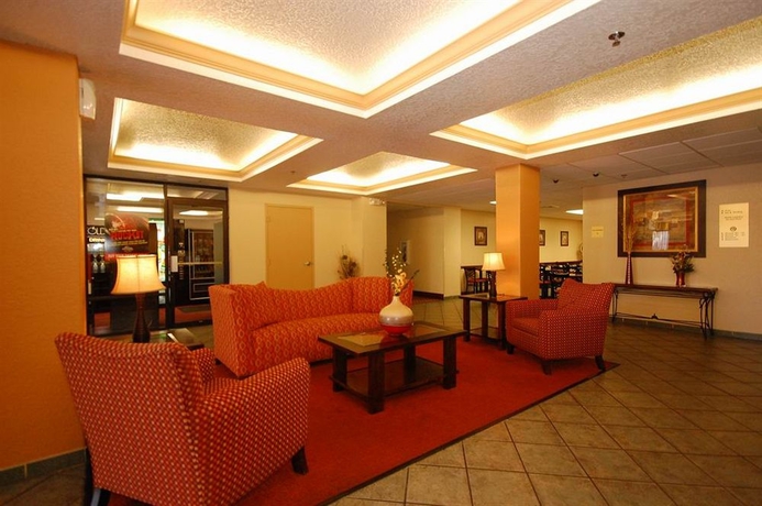 Imagen de los interiores del Hotel Best Western Plus Universal Inn. Foto 9