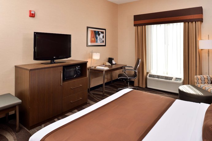 Imagen de la habitación del Hotel Best Western Plus University Inn, Allegany. Foto 3