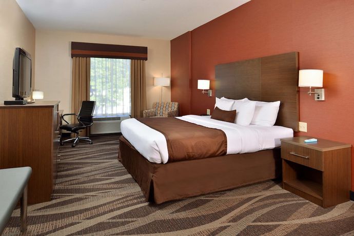 Imagen de la habitación del Hotel Best Western Plus University Inn, Allegany. Foto 6