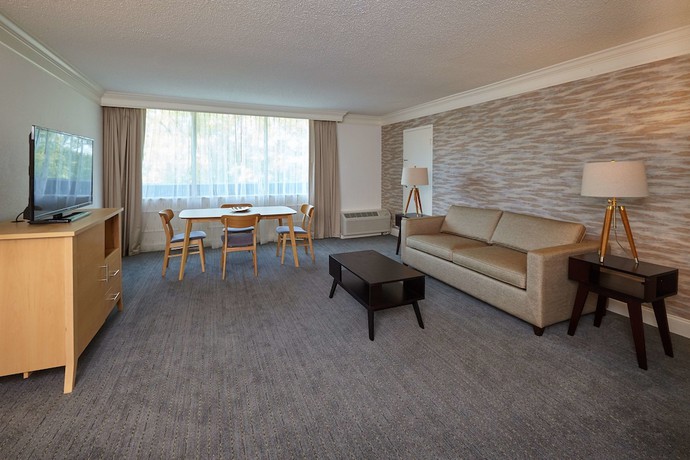 Imagen de la habitación del Hotel Best Western Plus University Inn, Winston-Salem. Foto 3