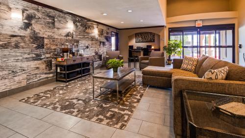 Imagen general del Hotel Best Western Plus University Inn and Suites. Foto 2