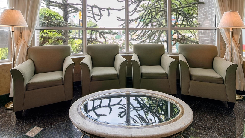 Imagen de los interiores del Hotel Best Western Plus Uptown Vancouver. Foto 12