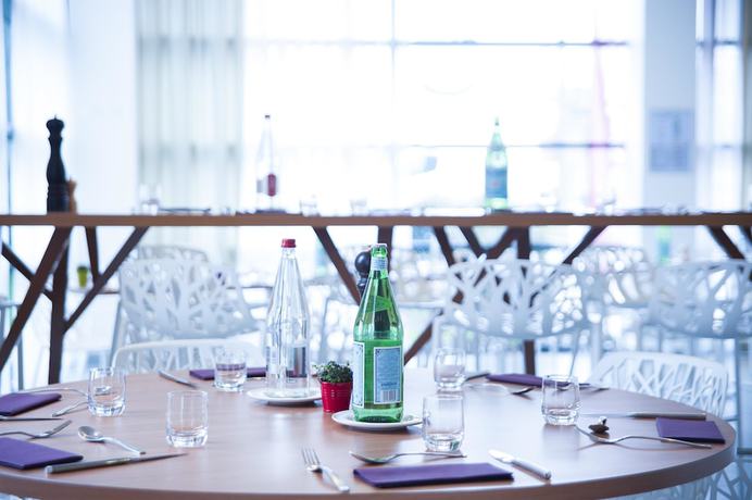 Imagen del bar/restaurante del Hotel Best Western Plus Velizy. Foto 5