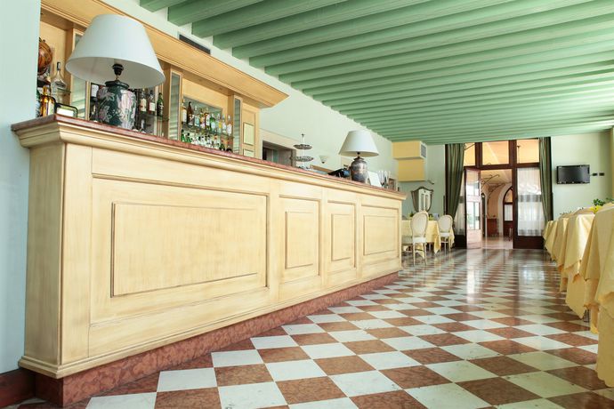 Imagen del bar/restaurante del Hotel Best Western Plus Villa Tacchi. Foto 5