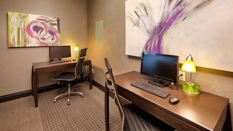 Imagen de los interiores del Hotel Best Western Plus Village Park Inn. Foto 14