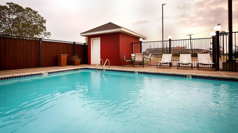 Imagen de la piscina del Hotel Best Western Plus Waco North. Foto 20