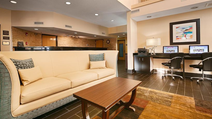 Imagen de los interiores del Hotel Best Western Plus Wendover Inn. Foto 15