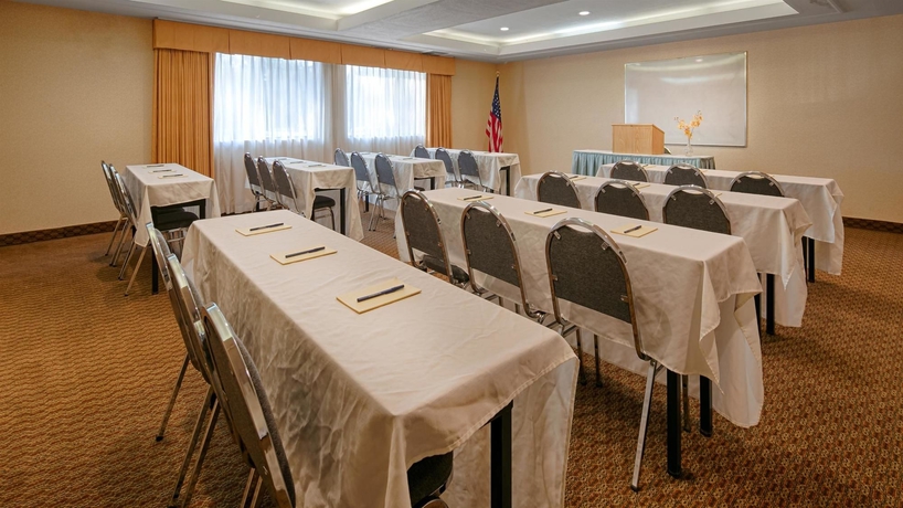 Imagen de los interiores del Hotel Best Western Plus West Covina Inn. Foto 10