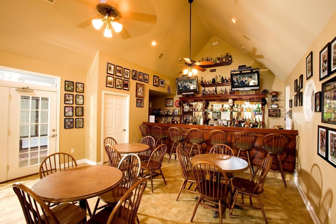 Imagen del bar/restaurante del Hotel Best Western Plus Westbank. Foto 5