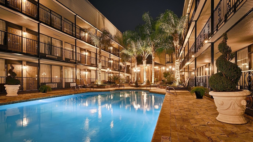 Imagen de la piscina del Hotel Best Western Plus Westbank. Foto 16