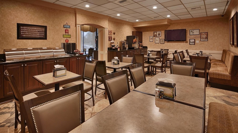 Imagen del bar/restaurante del Hotel Best Western Plus Westbank. Foto 6