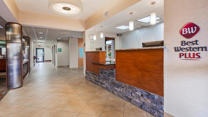 Imagen de los interiores del Hotel Best Western Plus Wilmington/wrightsville Beach. Foto 17
