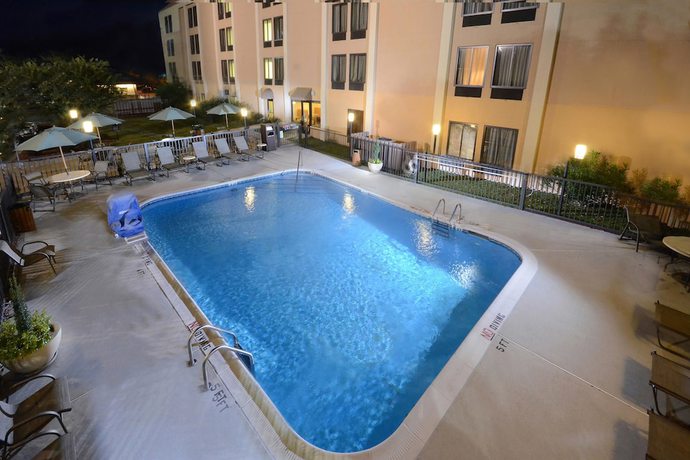 Imagen de la piscina del Hotel Best Western Plus Wilmington/wrightsville Beach. Foto 20